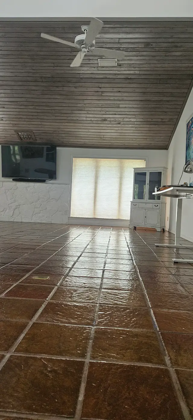 1000004082